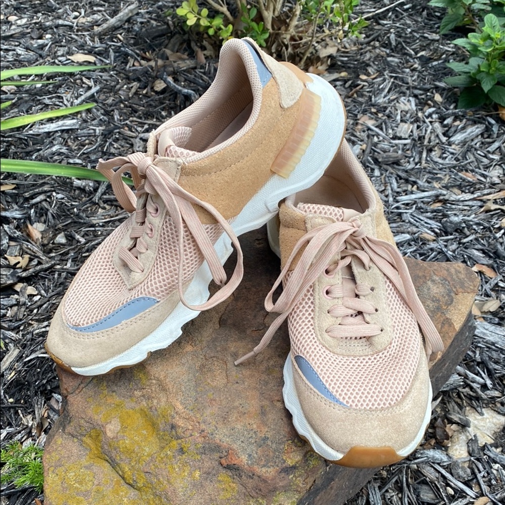 Sorel Kinetic Lite Lace Up Sneakers Size 8.5